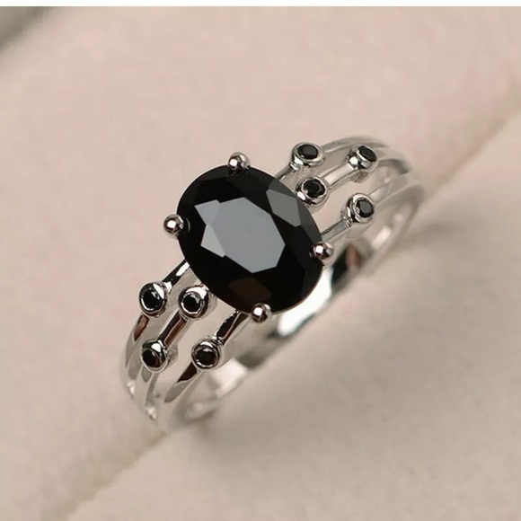 Gorgeous 925 Silver Ring Jewelry Black Sapphire - Picture 2 of 5